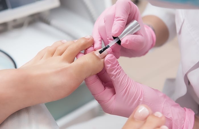 Dicas para manicure e pedicure em domicílio