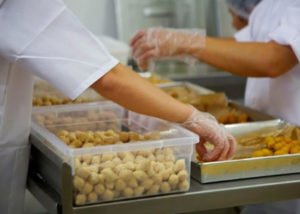 montar uma fábrica de salgados dá dinheiro