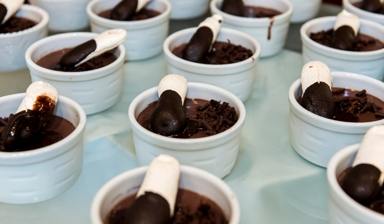 Como fazer brigadeiro de copinho para vender