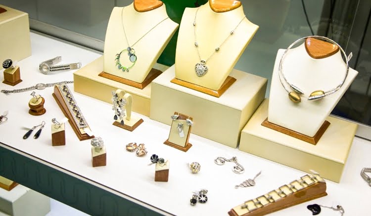 Como montar uma loja de joias