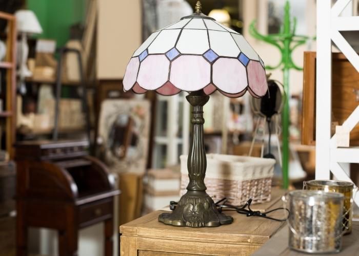 abrir uma loja de móveis usados