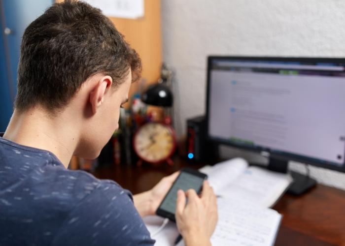 Como ganhar dinheiro na adolescência na internet