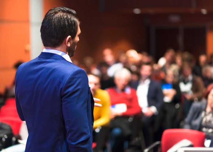 como começar a trabalhar com palestras