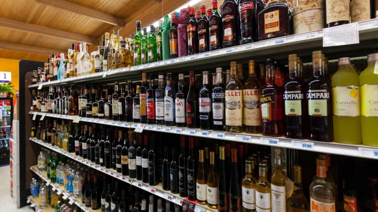 Fornecedores de bebidas: Onde comprar para revender?
