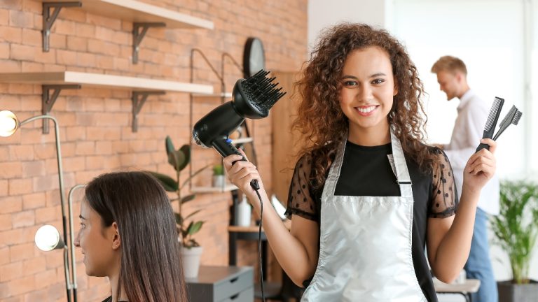 Quanto custa montar um salão de beleza? valor para algo pequeno