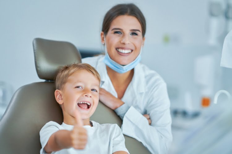 quanto ganha um dentista de odontopediatria