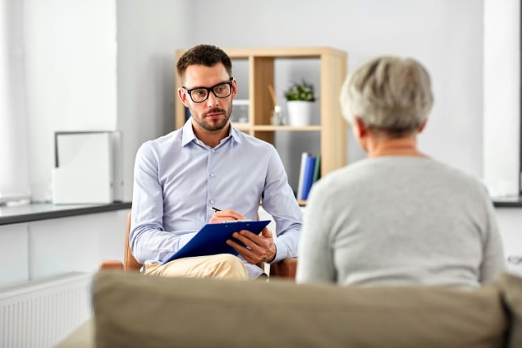 Qual área da psicologia dá mais dinheiro