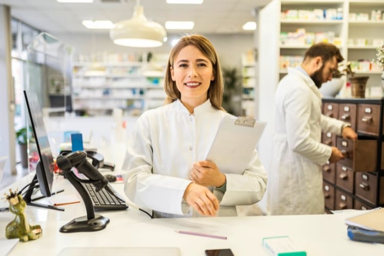 Como se tornar um franqueado Farma Conde