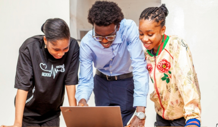 15 Ideias de Negócios para Jovens em 2026